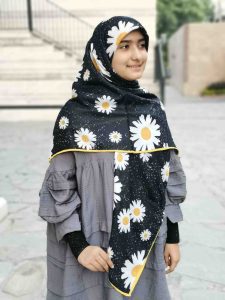 روسری طرح بابونه