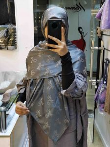 روسری ویسکوز دور دست دوز