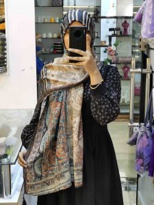 شال نخی طرحدار