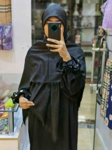 روسری مشکی طرح مارک