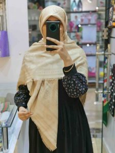 روسری طرح مارک هرمس