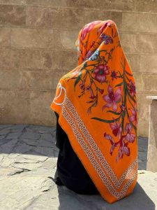 روسری نخی سیا اسکارف