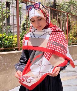روسری نخی سیا اسکارف