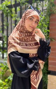 روسری نخی سیا اسکارف