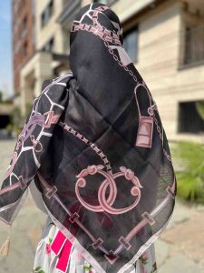 روسری نخی گلدار