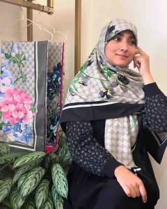روسری ابریشم وارداتی