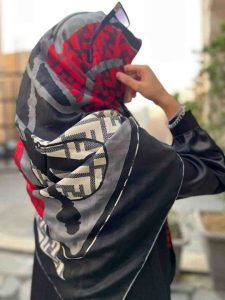 روسری ابریشم فندی