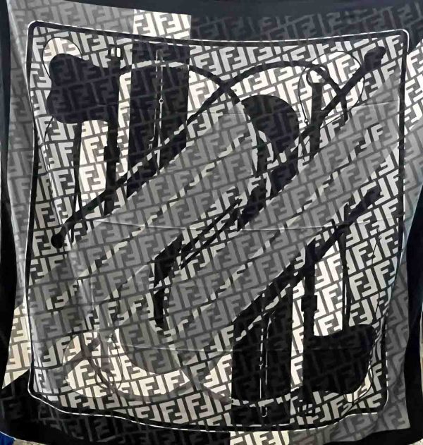 روسری ابریشم فندی