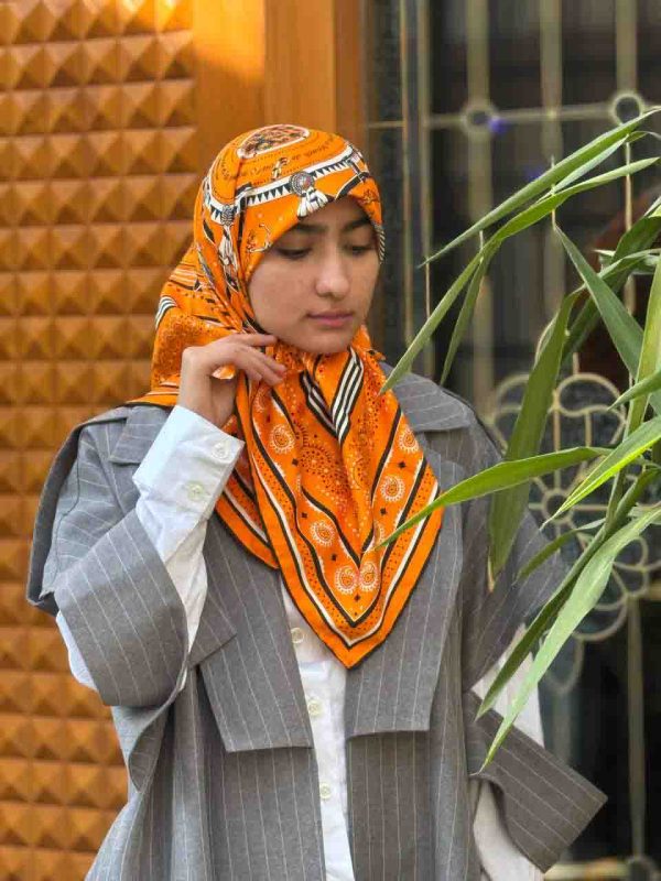 روسری ابریشم کوتاه