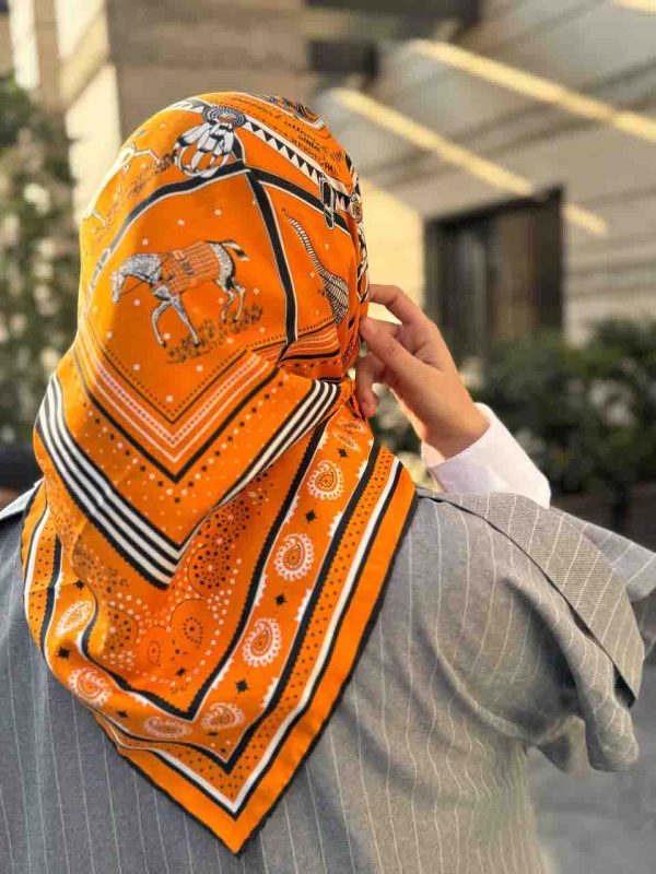 روسری ابریشم کوتاه