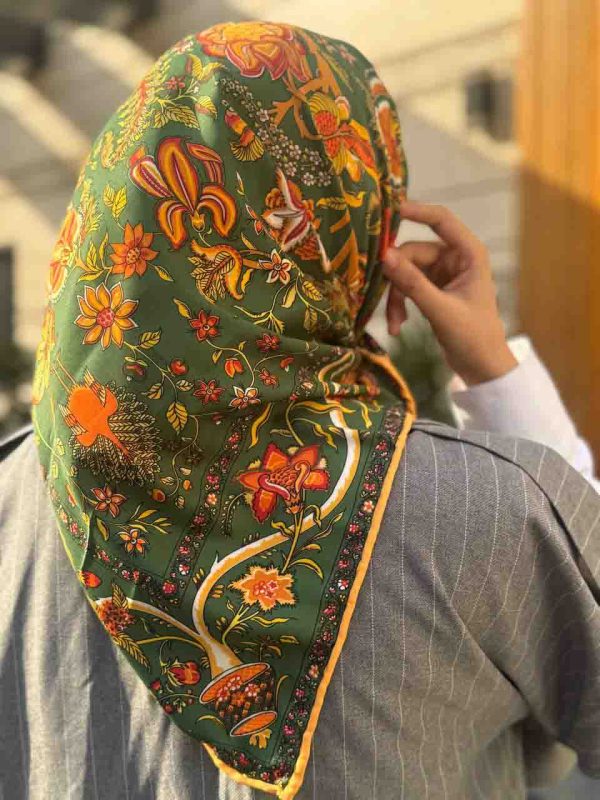 روسری ابریشم کوتاه