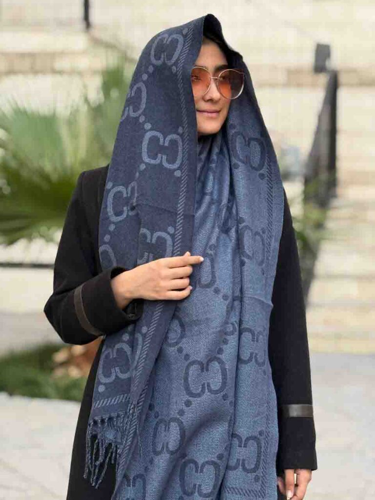 شال موهر گوچی